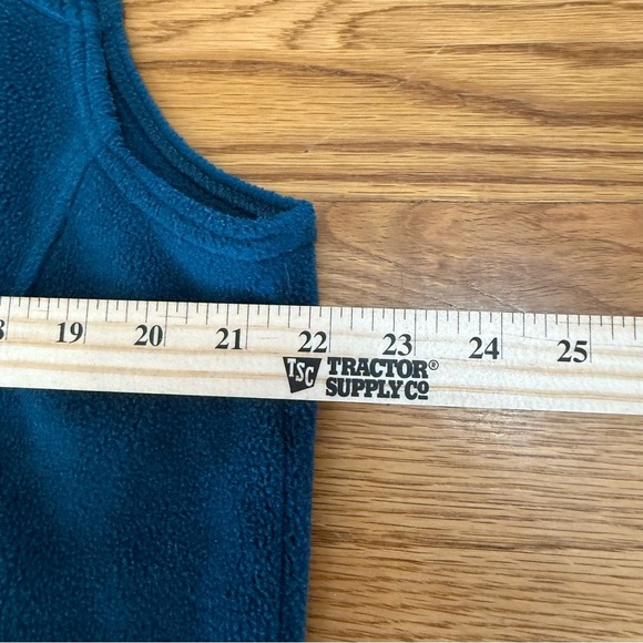 LL Bean Sleeveless Front Zip Teal‎ Fleece Vest Size Medium - Picture 2 of 4